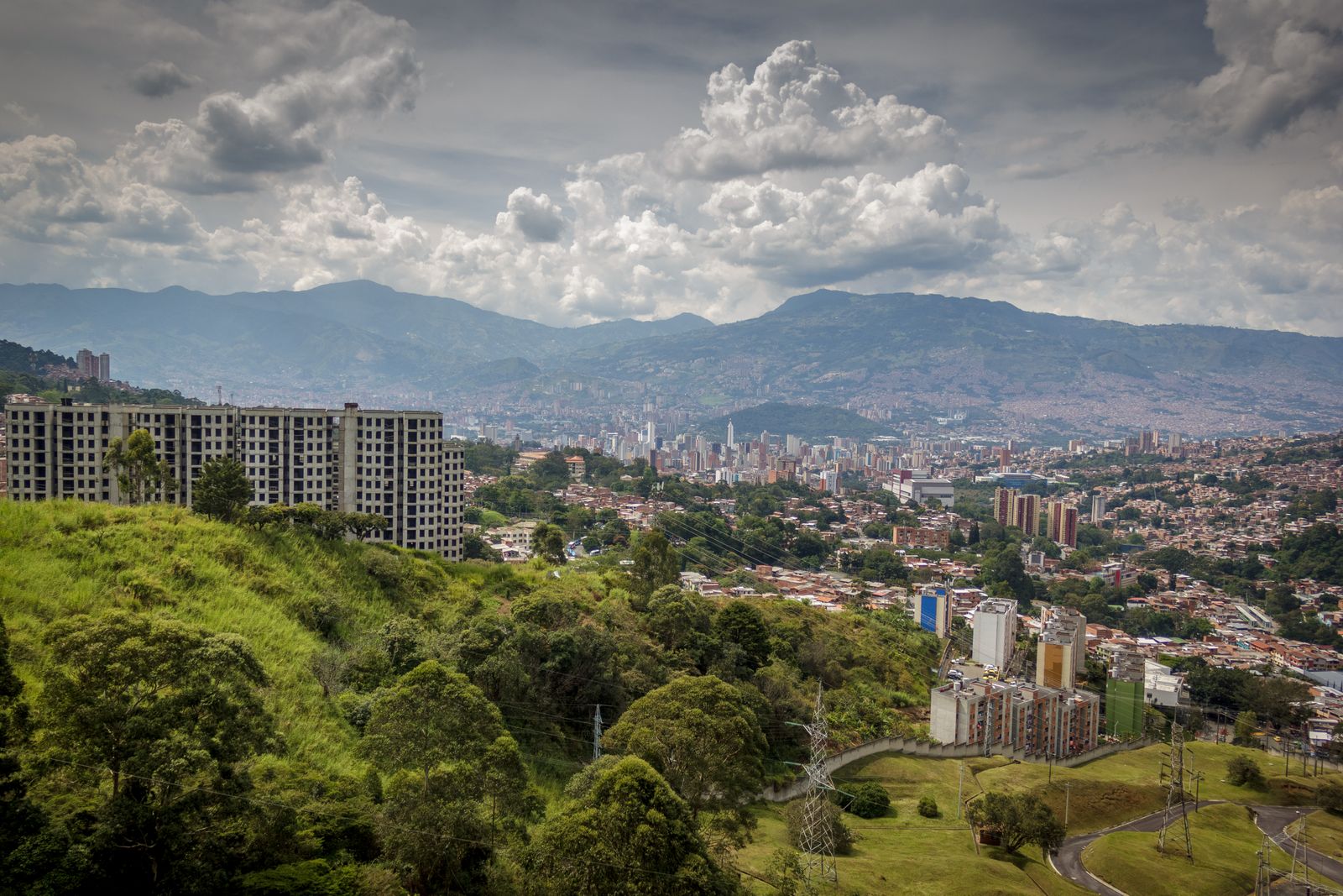 Medellín hills near Robledo, honest fallback — Pexels